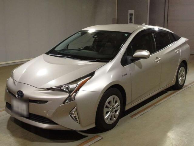 TOYOTA PRIUS 2017