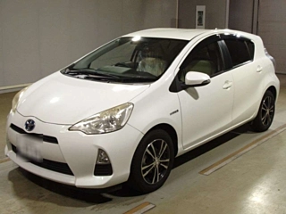 TOYOTA AQUA 2013