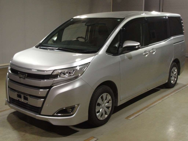 TOYOTA NOAH 2019