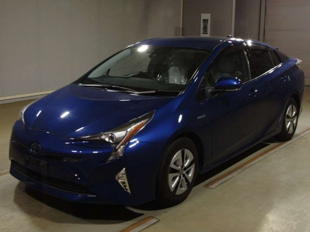 TOYOTA PRIUS 2016