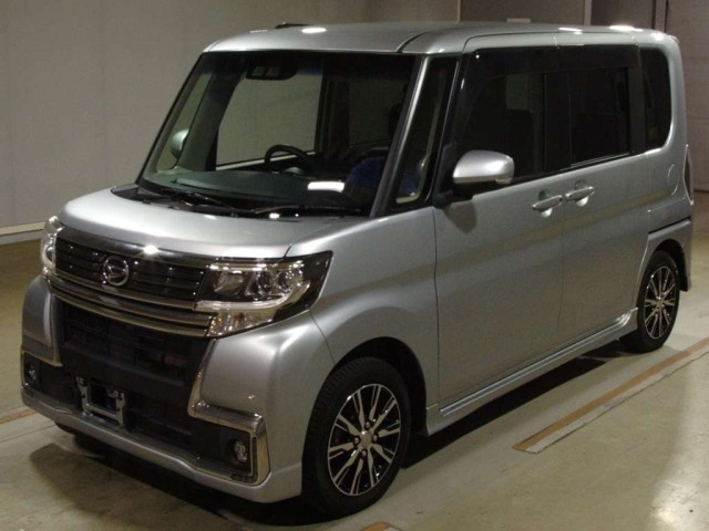 DAIHATSU TANTO 2018