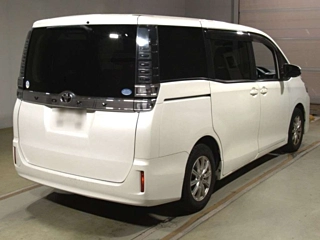 TOYOTA VOXY 2018
