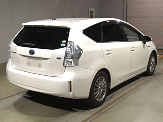 TOYOTA PRIUS ALPHA 2012
