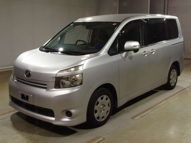 TOYOTA VOXY 2008