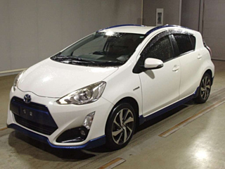 TOYOTA AQUA 2015
