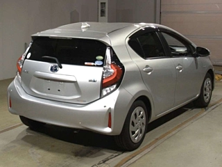 TOYOTA AQUA 2018