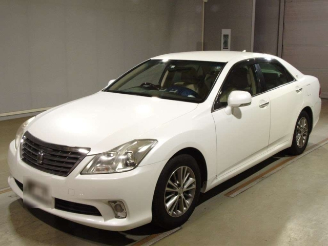 TOYOTA CROWN 2010