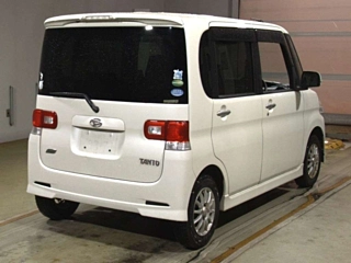 DAIHATSU TANTO 2012