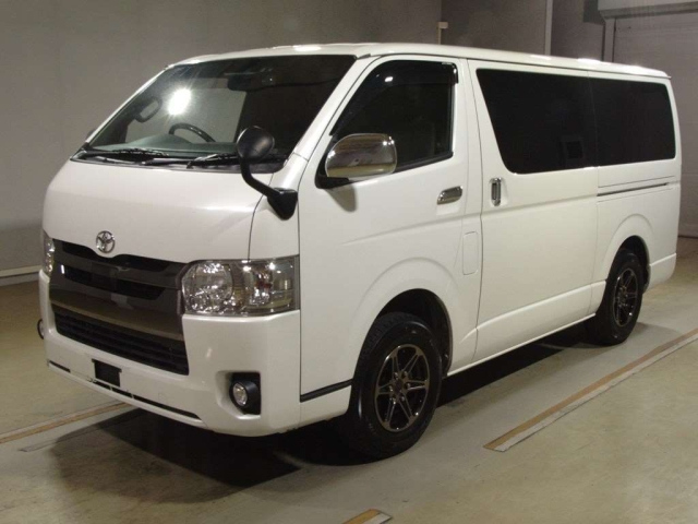 TOYOTA HIACE VAN 2019