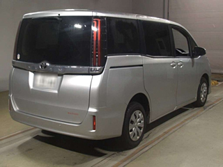 TOYOTA NOAH 2021