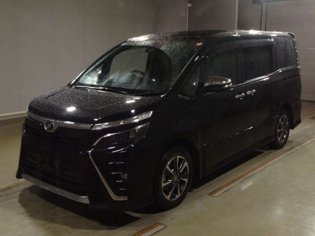 TOYOTA VOXY 2019