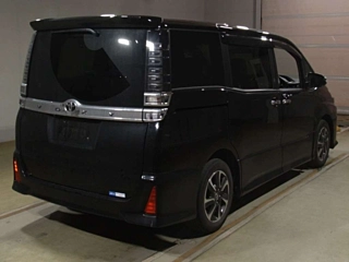 TOYOTA VOXY 2021