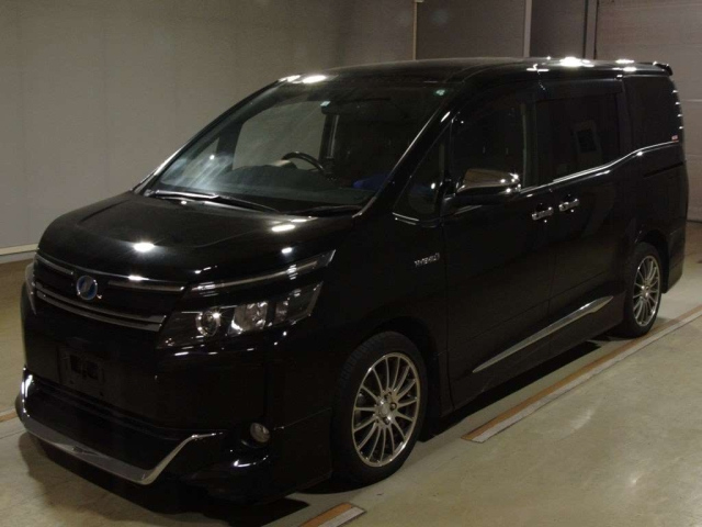 TOYOTA VOXY 2014