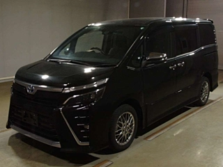 TOYOTA VOXY 2021