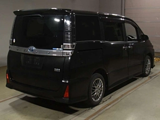 TOYOTA VOXY 2021
