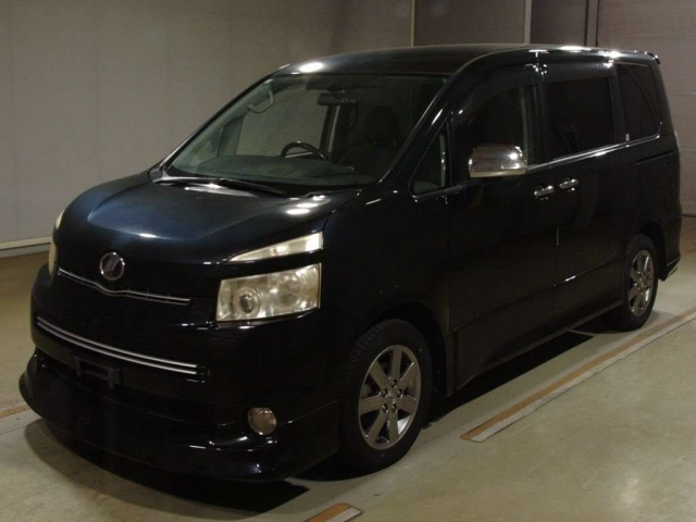 TOYOTA VOXY 2009