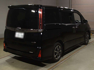 TOYOTA NOAH 2021