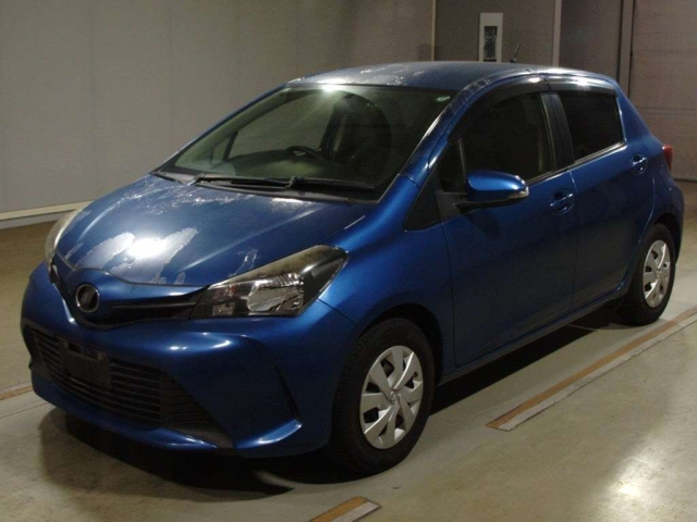 TOYOTA VITZ 2015