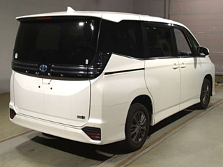 TOYOTA VOXY 2023