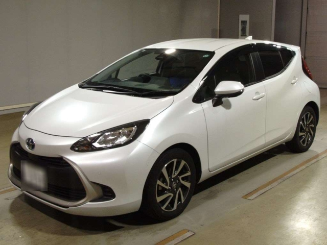 TOYOTA AQUA 2021