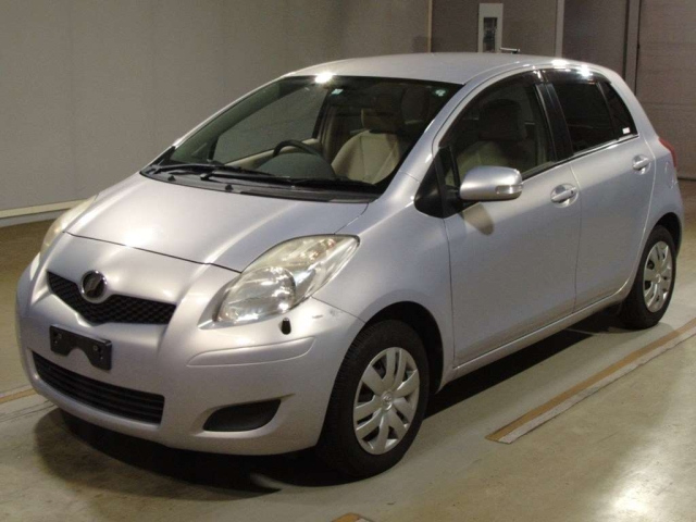 TOYOTA VITZ 2010