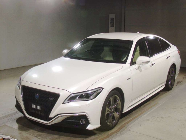 TOYOTA CROWN 2018