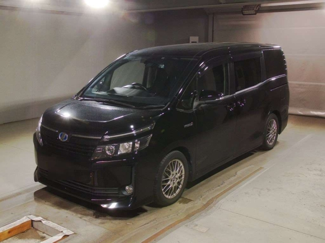 TOYOTA VOXY 2016