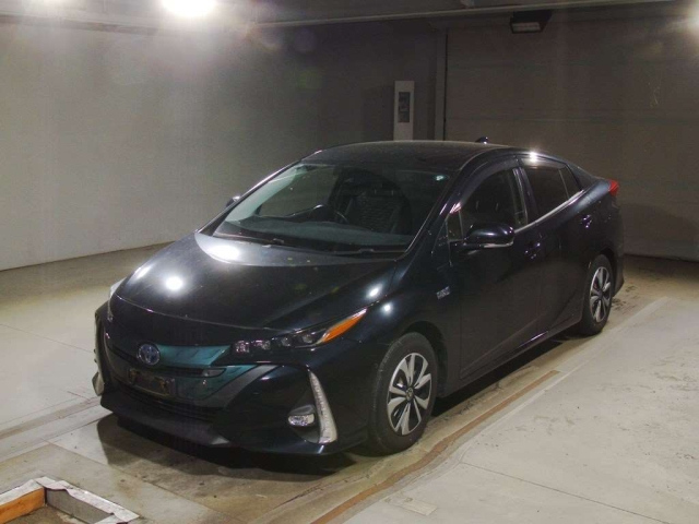 TOYOTA PRIUS PHV