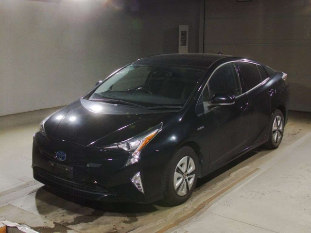 TOYOTA PRIUS 2018