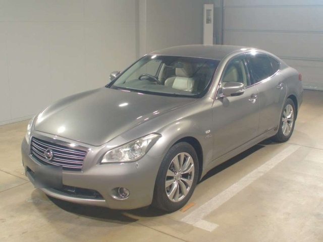 NISSAN FUGA 2011