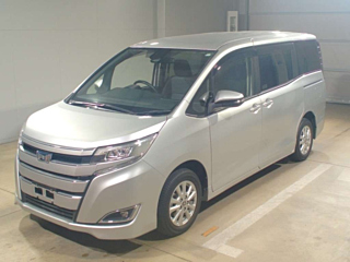 TOYOTA NOAH 2021