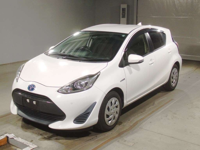 TOYOTA AQUA 2018