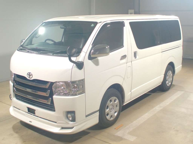 TOYOTA REGIUS ACE VAN