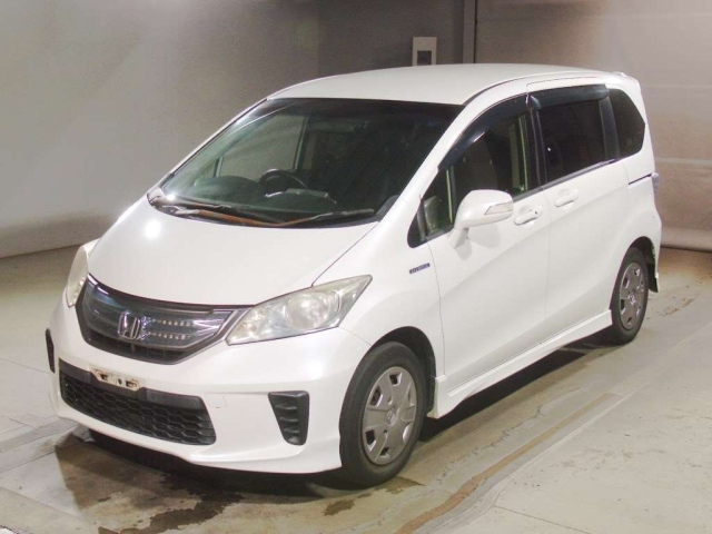 HONDA FREED 2013