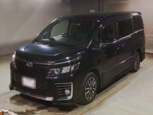 TOYOTA VOXY 2014