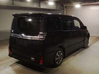 TOYOTA VOXY 2021