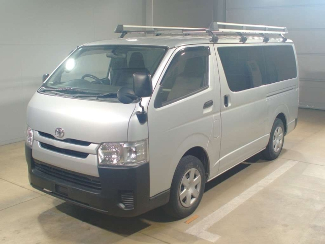 TOYOTA REGIUS ACE VAN