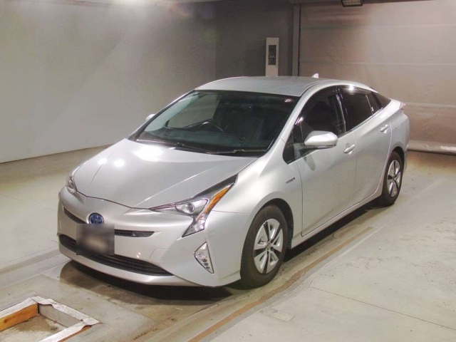 TOYOTA PRIUS 2016