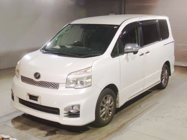 TOYOTA VOXY 2012