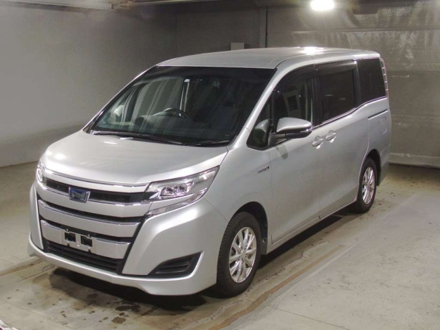 TOYOTA NOAH 2020