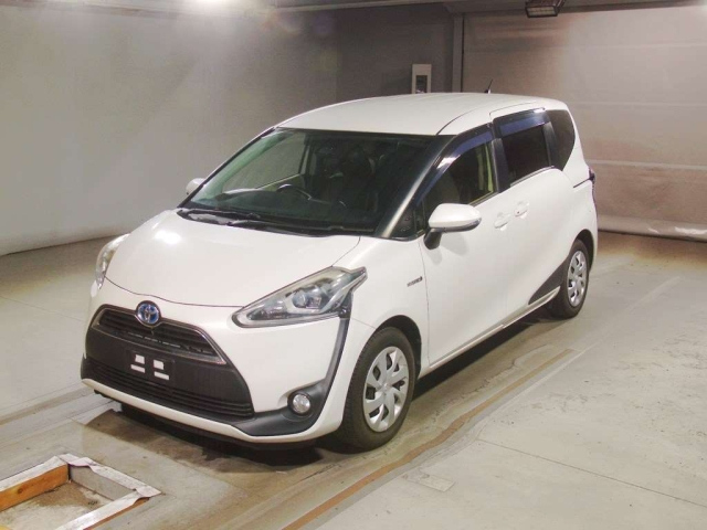 TOYOTA SIENTA 2016