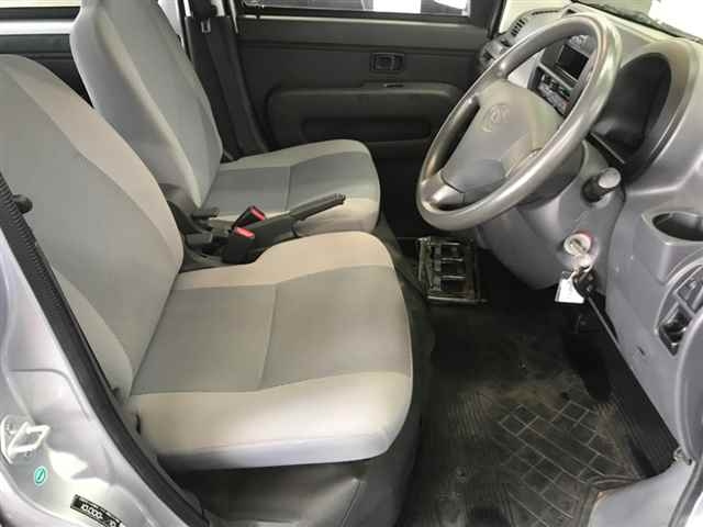 DAIHATSU HIJET VAN 2009