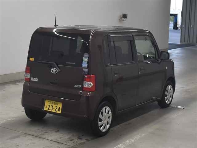TOYOTA PIXIS SPACE 2012