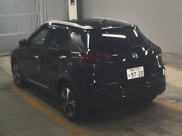 NISSAN KIX 2020