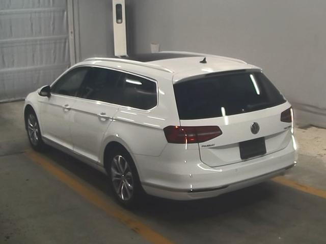 VOLKSWAGEN PASSAT VARIANT 2016