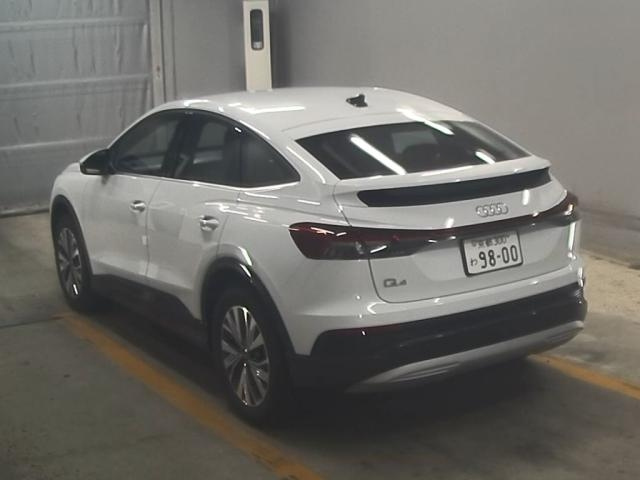 AUDI Q4 2023