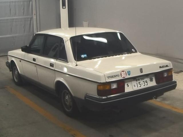 VOLVO 240 SERIES 2021