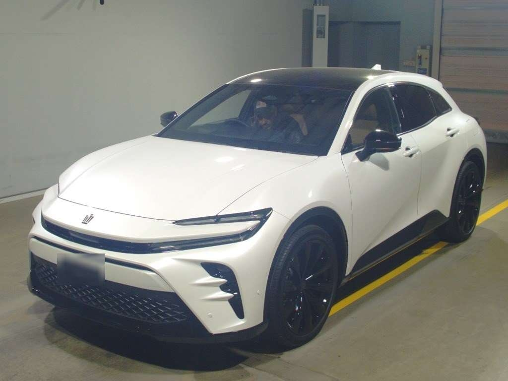 TOYOTA CROWN SPORT 2024