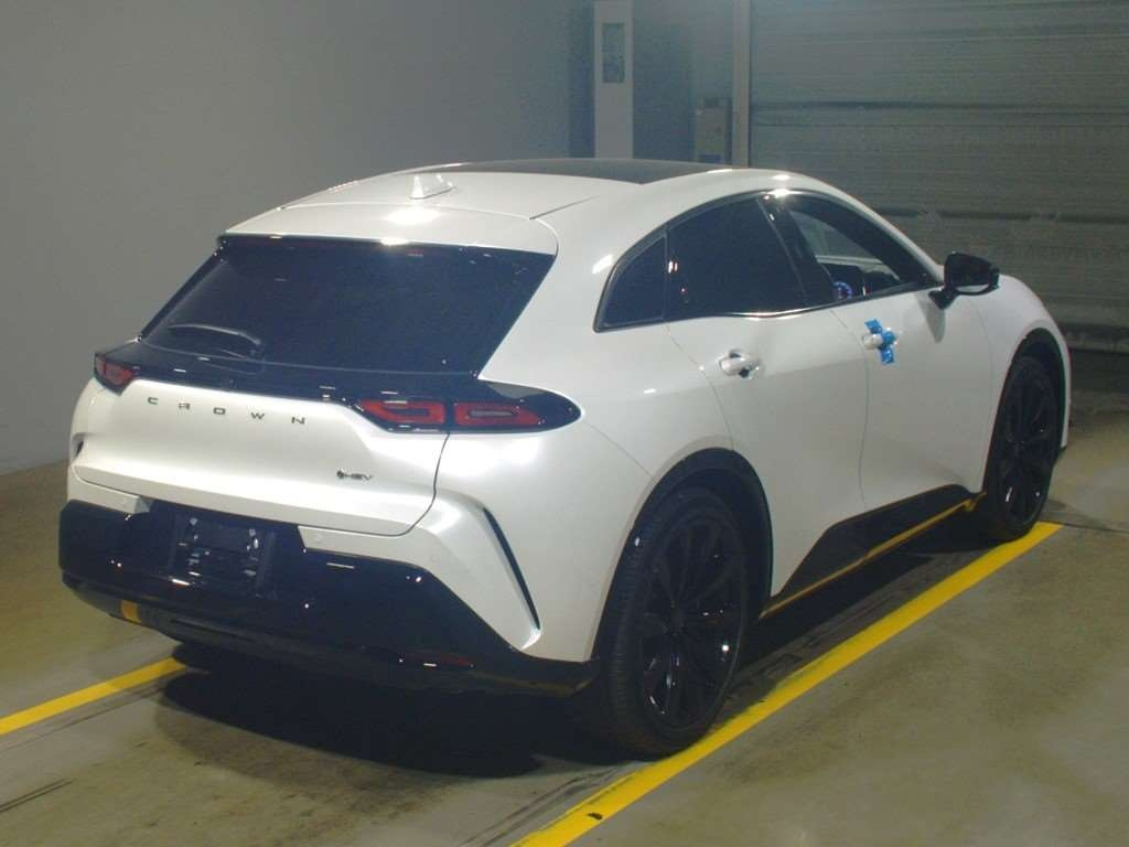 TOYOTA CROWN SPORT 2024