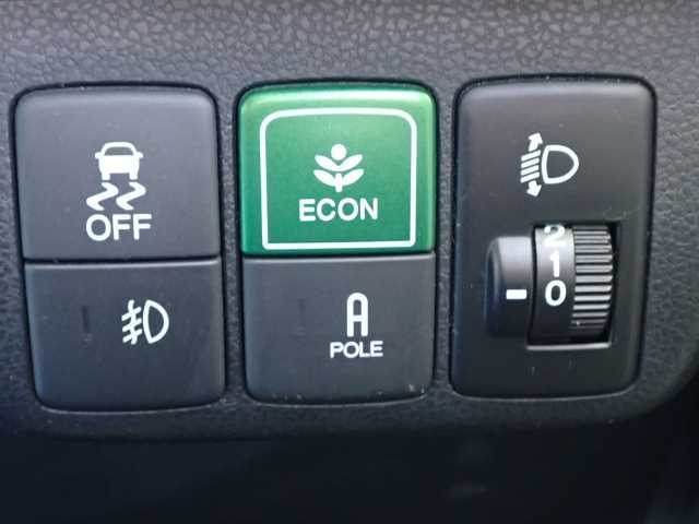 HONDA FIT SHUTTLE 2011